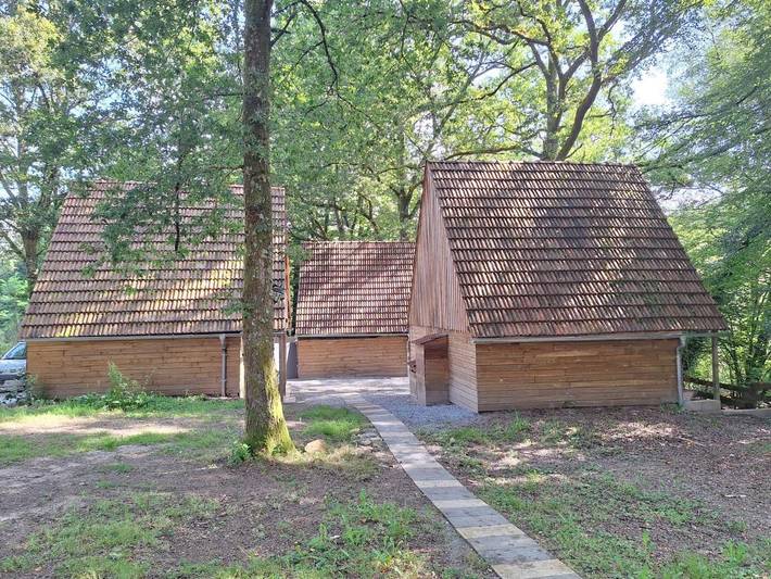 Camping pour 5 personnes, avec Balcon et Terrasse ainsi que Jardin et Vue