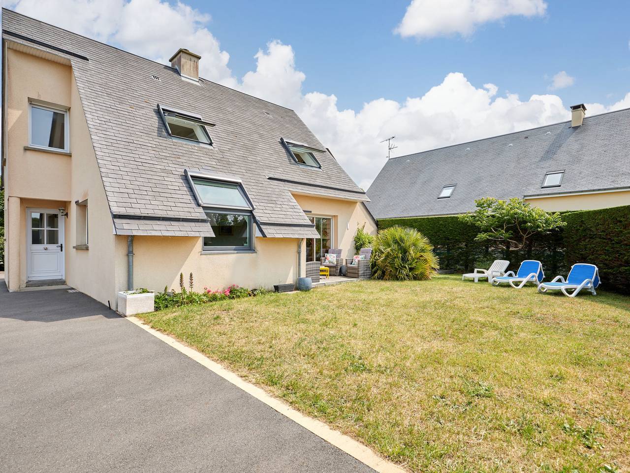 Maison De Vacances pour 8 Personnes dans Blainville-sur-Mer, Cotentin