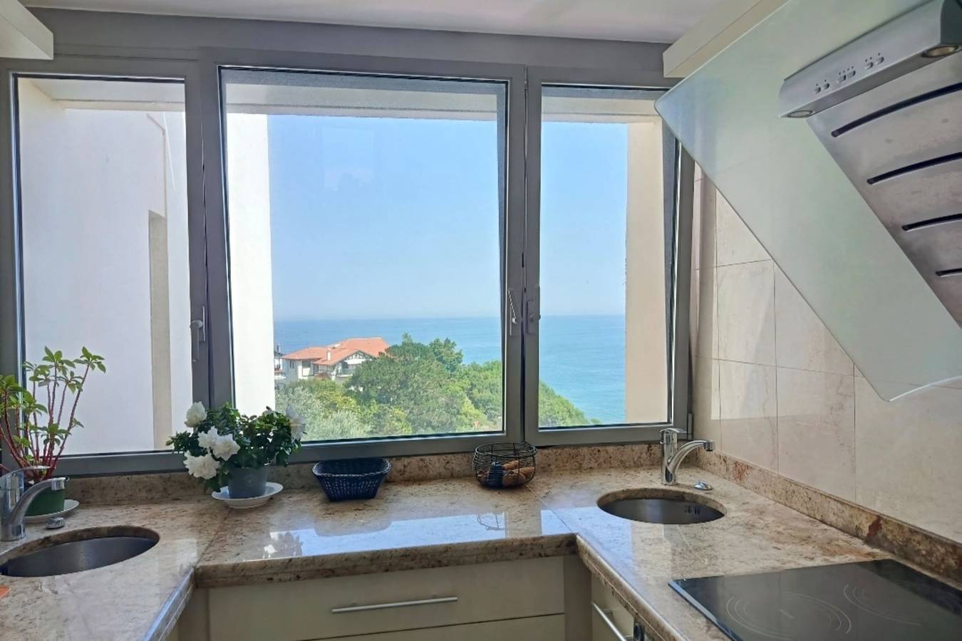 Appartement entier, Appartement 3P avec piscine & vue sur mer in Le Phare (Biarritz), Biarritz