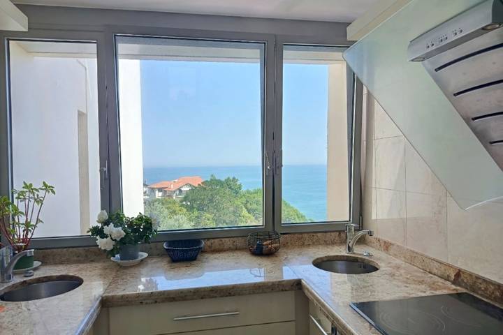 Gîte pour 4 personnes, avec balcon et piscine, adapté aux familles dans Golf Biarritz Le Phare - 4