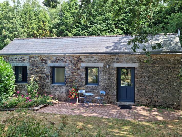 Gîte pour 2 personnes, avec jardin à Béganne