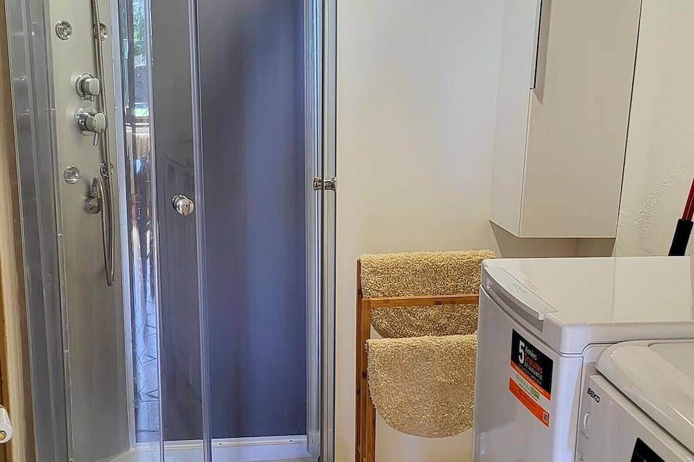 Appartement entier, Studio 4 personnes avec jardin privatif in Pradelles, Haute-Loire