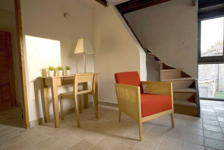Maison de campagne pour 2 personnes, avec Terrasse et Jardin ainsi que Bassin pour enfant et Piscine à Vachères - 2
