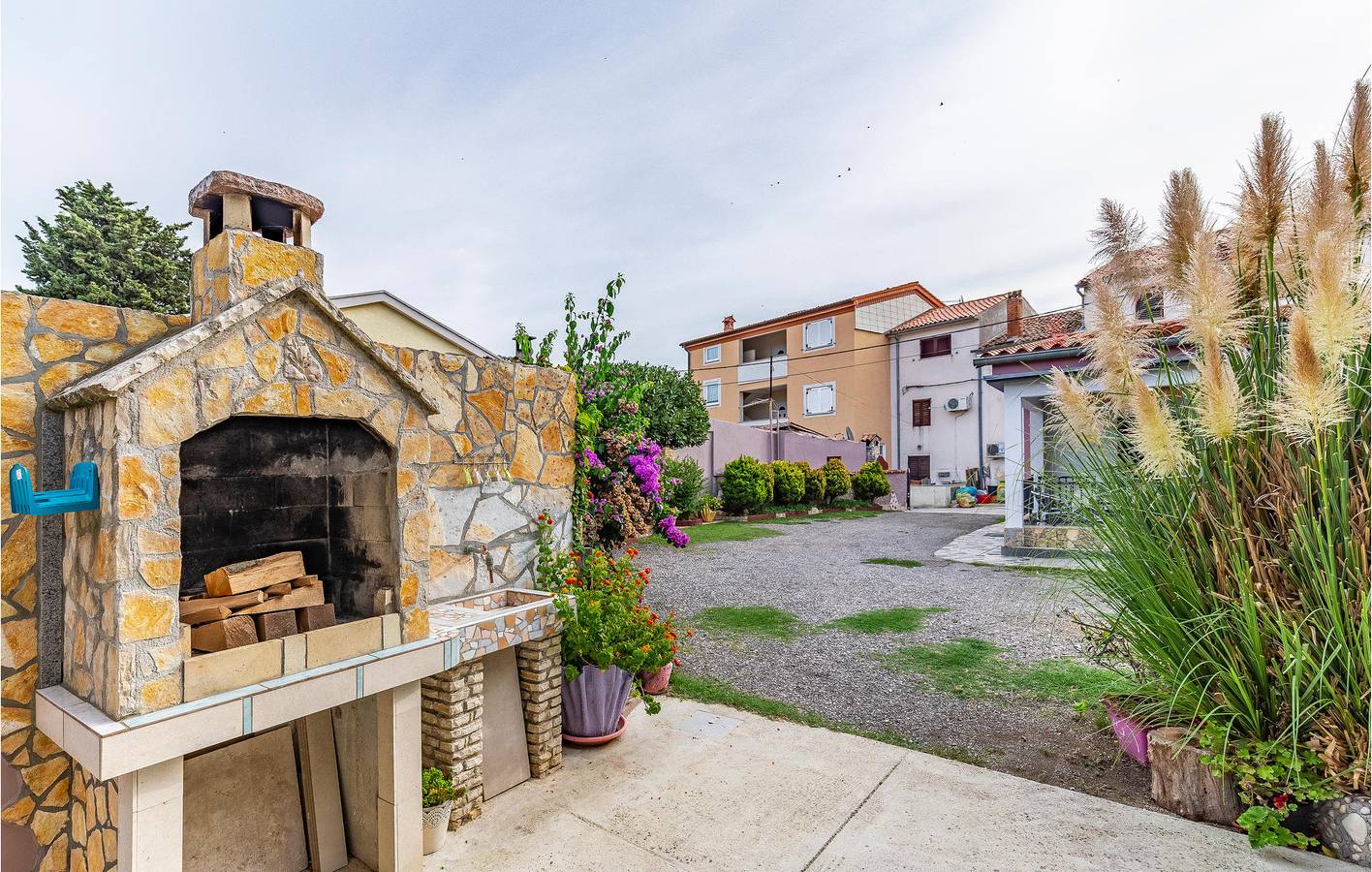 Ganze Ferienwohnung, Ferienwohnung für 4 Personen mit Terrasse in Premantura, Südküste Istrien