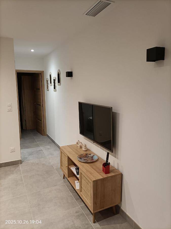 Gîte pour 5 personnes, avec jardin et terrasse à Les Granges-Gontardes - 3