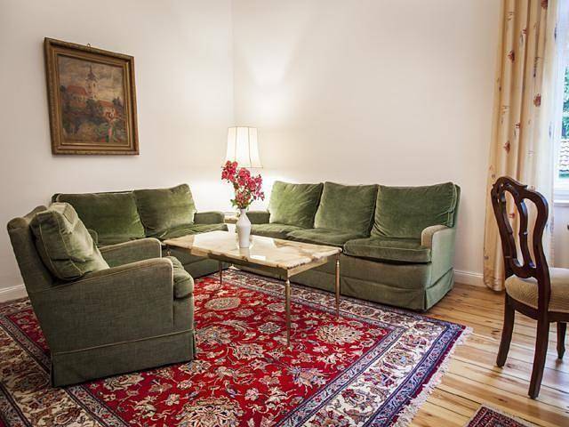 Ganze Ferienwohnung, Appartement in Zeuthen mit Kleiner Terrasse in Zeuthen, Dahme-Spreewald