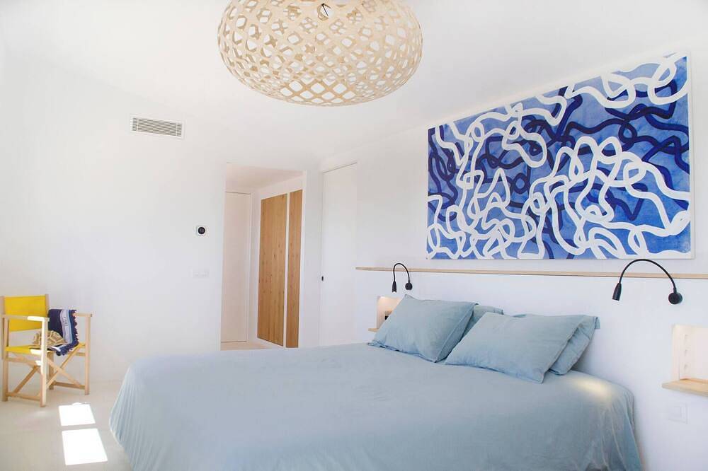 Modern villa with private pool and sea views in Cala Llonga (Menorca), Mahon