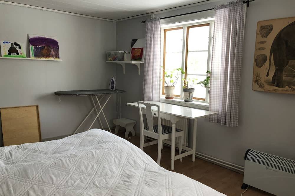 Urlaub auf einem Landhof mit eigenem Boot in Tived distrikt, Laxa