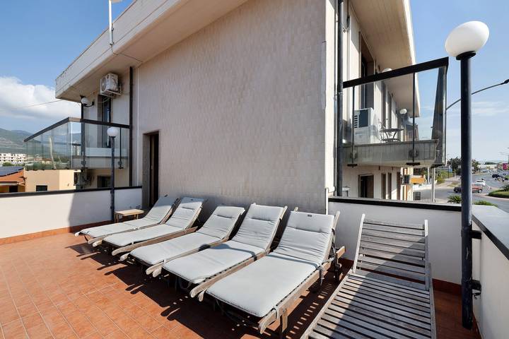 Hel lejlighed, Apartment 'Unità 2' with Sea View, Wi-Fi and Air Conditioning in Ceriale, Riviera di Ponente
