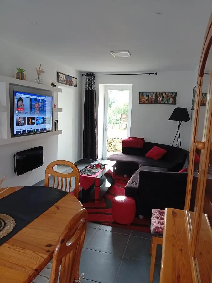 Casa de vacaciones para 6 personas, con jardín además de vistas y vistas al lago - 1