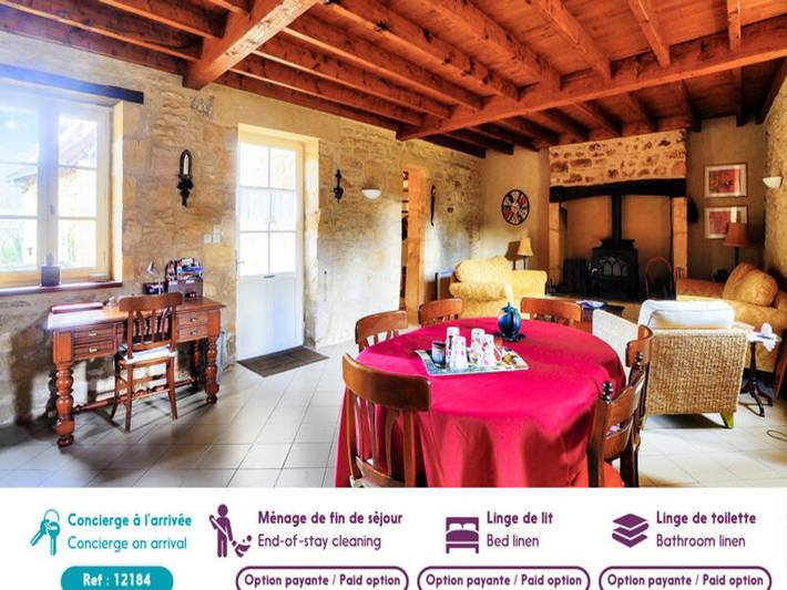 Gîte pour 6 personnes, avec terrasse, adapté aux familles à Saint-Léon-sur-Vézère - 4