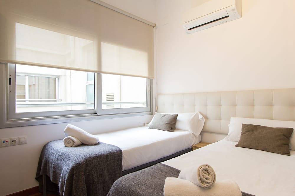 Appartement entier, Duplex confortable avec piscine dans une rue calme à côté de paseo de gracia in Barcelona Centre, Barcelone
