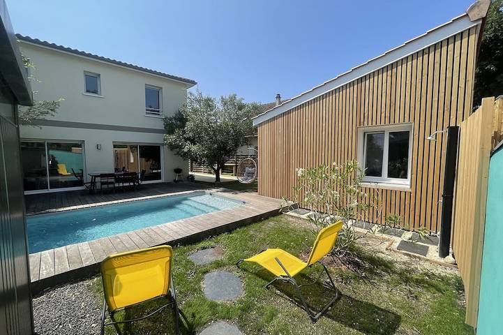 Ferienhaus für 10 Personen, mit Terrasse und Garten - 1