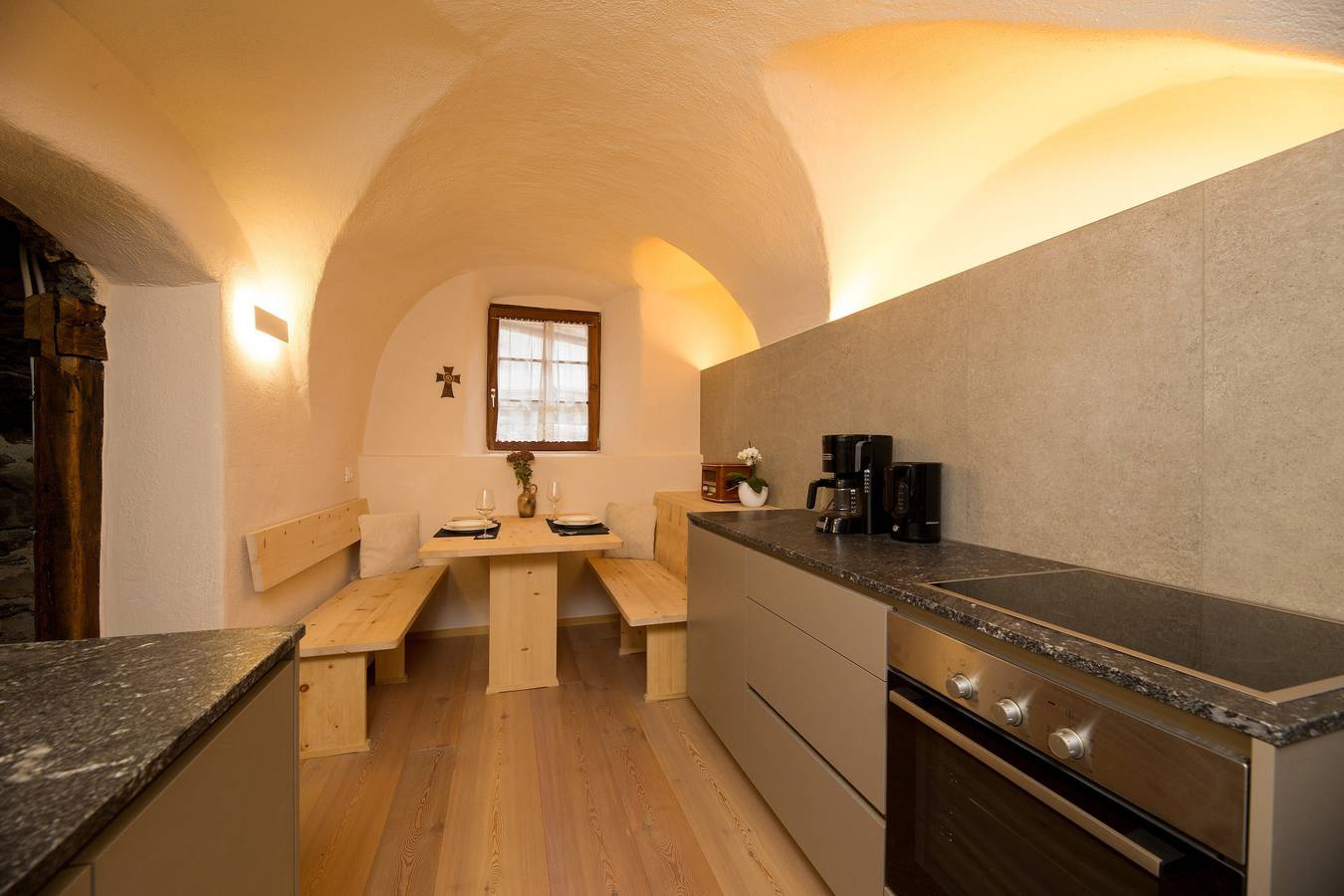 Ganze Wohnung, Apartment „Oberniederhof Anno 1290“ mit Bergblick, Gemeinschaftsgarten und Wlan in Unser Frau, Schnals