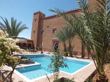Hôtel pour 2 personnes, avec bassin pour enfant ainsi que piscine et jardin dans Tinghir