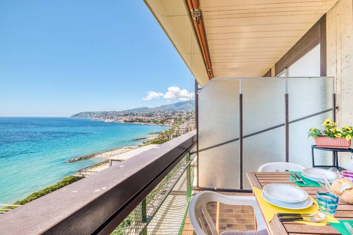 Ferienwohnung für 4 Personen, mit Meerblick und Terrasse sowie Kinderpool in San Remo - 3