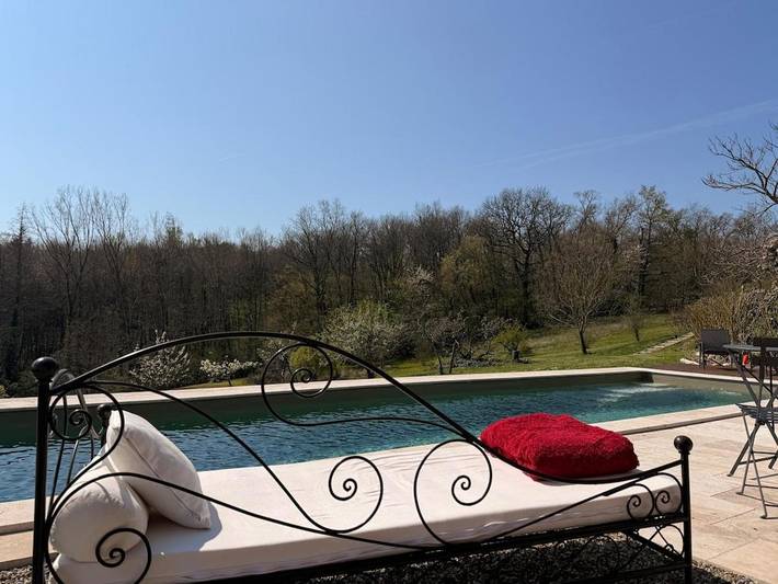Gîte pour 2 personnes, avec Jacuzzi et Terrasse ainsi que Jardin et Piscine dans Flamarens