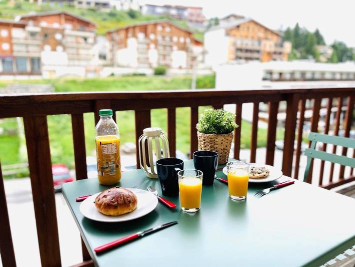 Appartement de vacances pour 4 personnes, avec Balcon ainsi que Terrasse et Vue