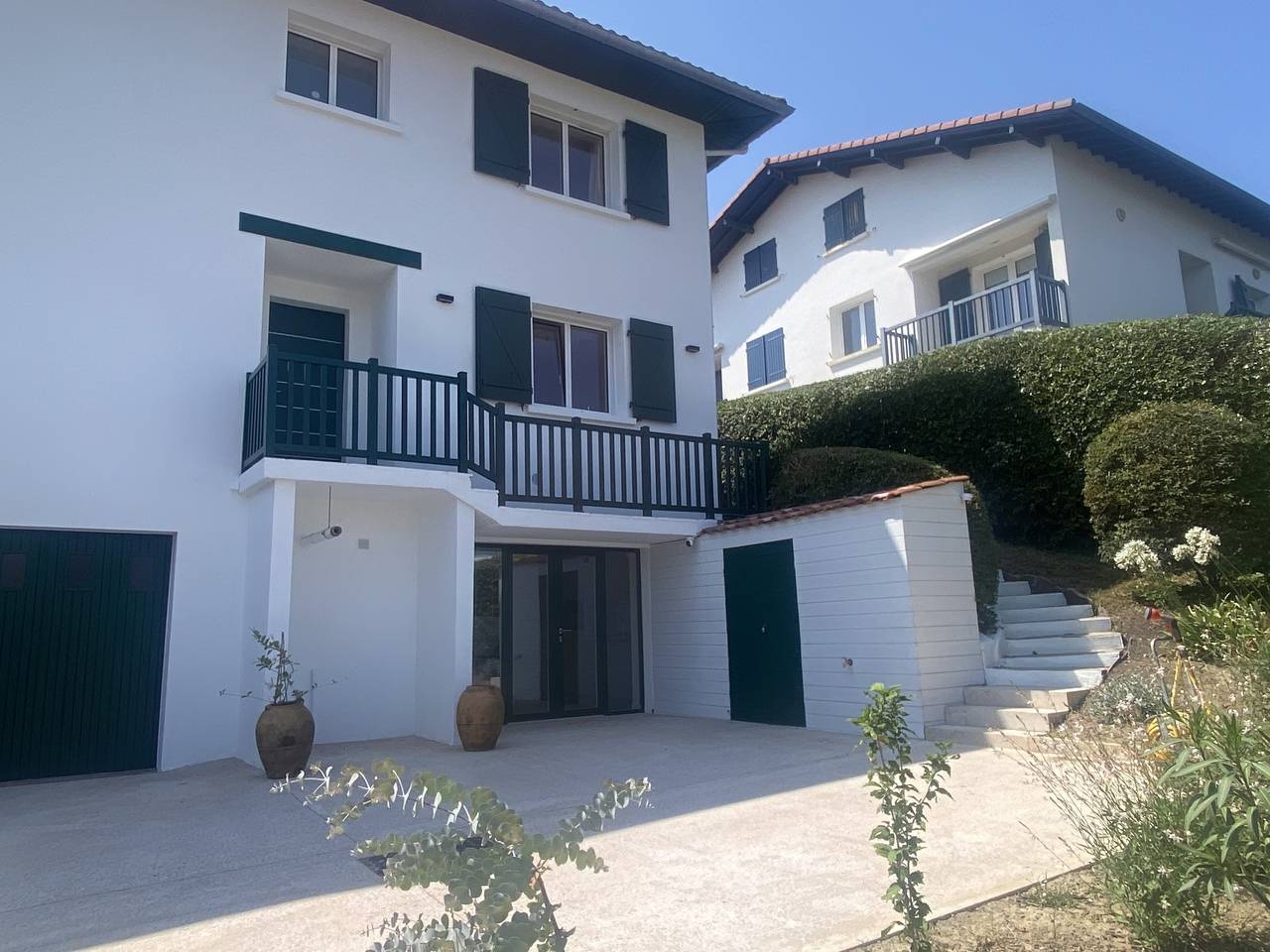 Family Basque House with South-Facing Terrace, Sainte-Barbe, Walk to Beach – Saint-Jean-de-Luz