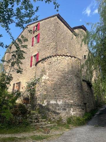 Chambre d’hôte pour 2 personnes, avec vue ainsi que jardin et piscine à Cornus