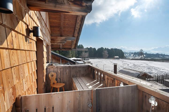 Chambre "Lila" avec terrasse partagée, jardin partagé et Wi-Fi in Villandro, Alpes de Sarntal