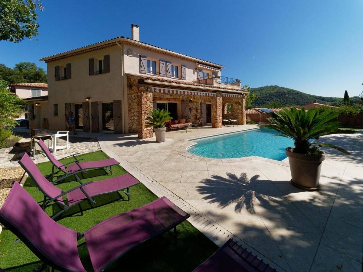 Villa with Private Pool in Taradeau, Région de Draguignan