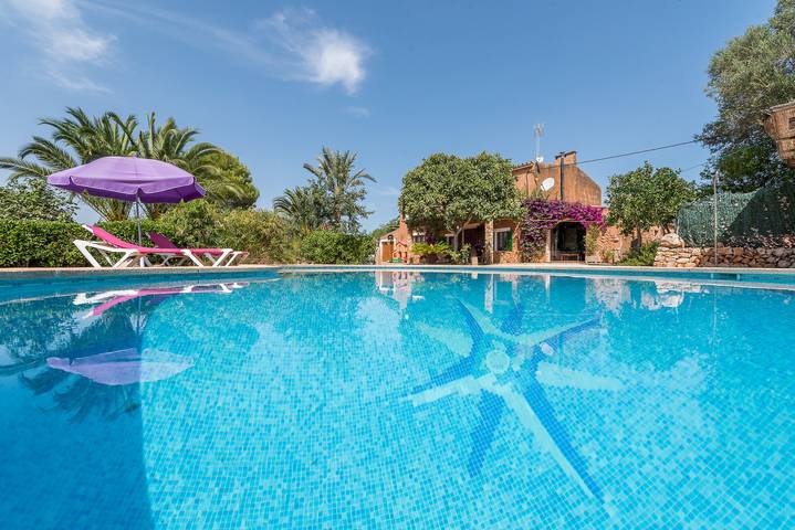 Finca für 8 Personen, mit Terrasse und Garten sowie Pool in Felanitx