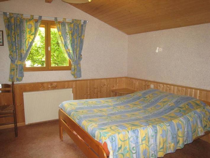 Location de vacances pour 3 personnes, avec vue sur le lac et terrasse ainsi que vue et jardin à Neuvecelle - 4