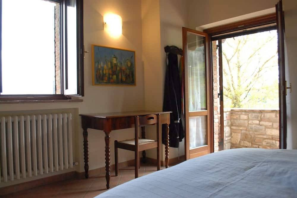 Apartamento entero, 10 minutos a pie del centro de Todi in Todi, Provincia de Perugia