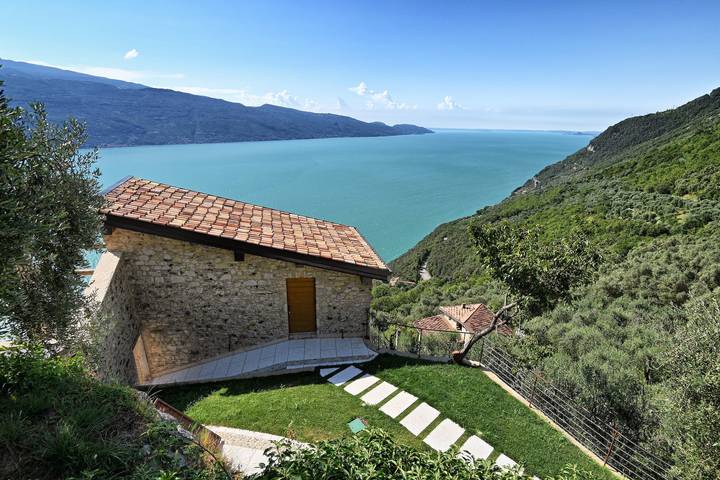 Agriturismo per 2 persone, con Giardino e Vista lago in Lombardia