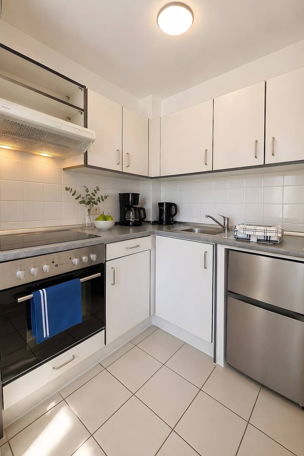 Apartamento entero, Apartamento '1-1' con terraza privada, jardín privado y Wi-Fi in Lübeck (Ciudad), Lübeck