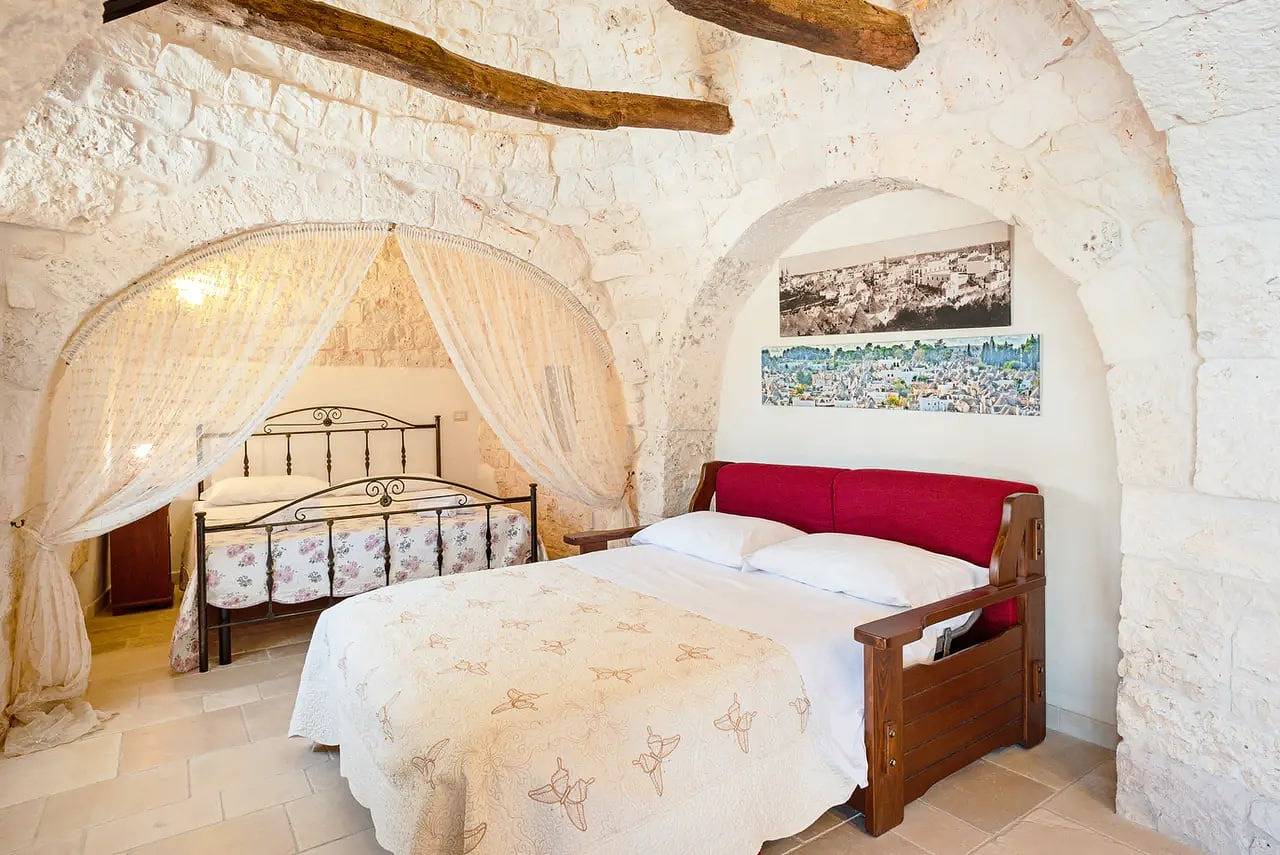 Appartamento 'Trullo Mandorlo' con piscina condivisa, terrazza privata e Wi-Fi in Martina Franca, Provincia di Taranto
