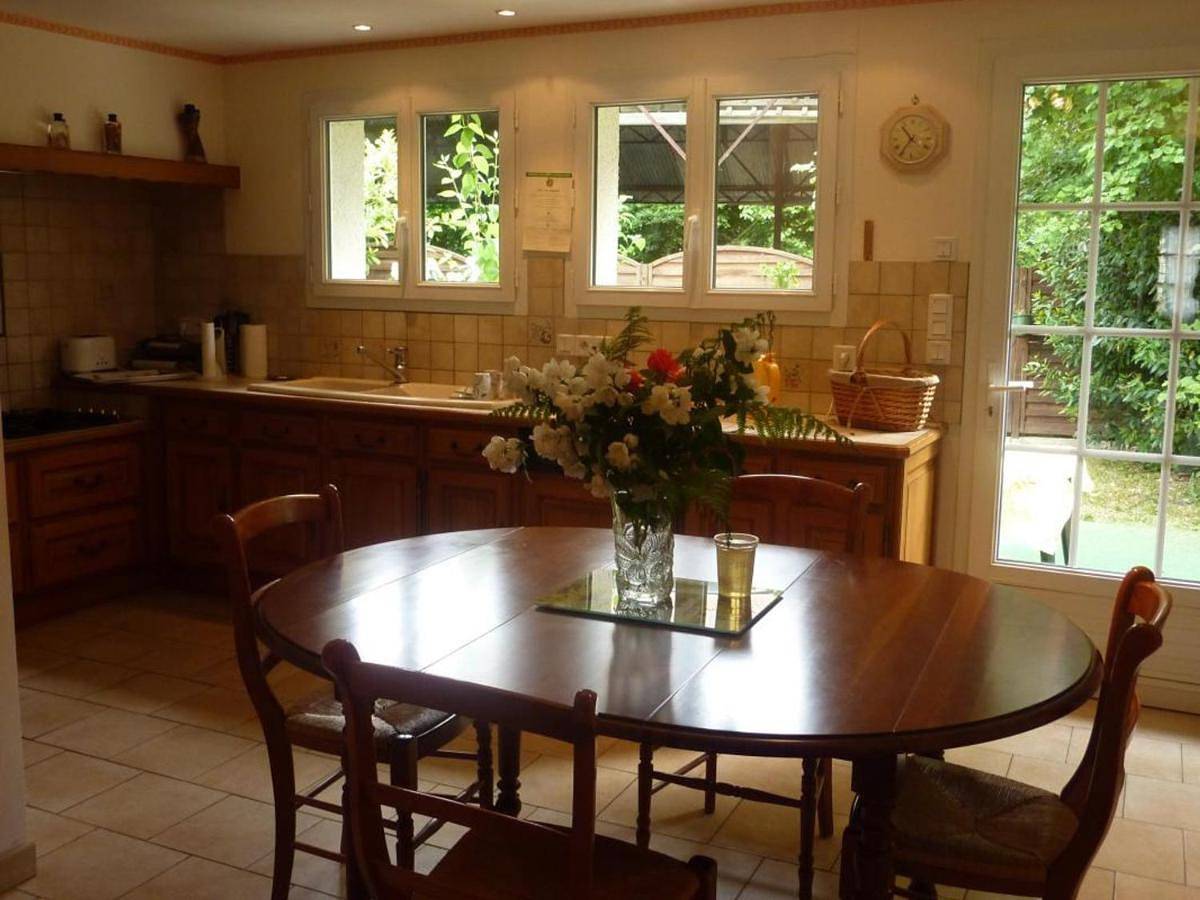 Maison familiale à Cheverny, jardin clos, animaux acceptés, 6 personnes - Fr-1-491-338 in Cheverny, Sologne