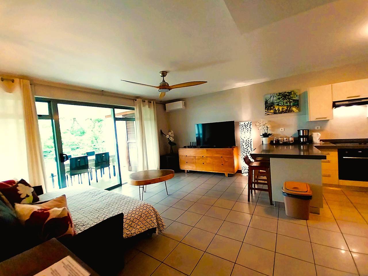 Appartement entier, Appartement de vacances pour 2 personnes avec piscine in Faa'a, Tahiti