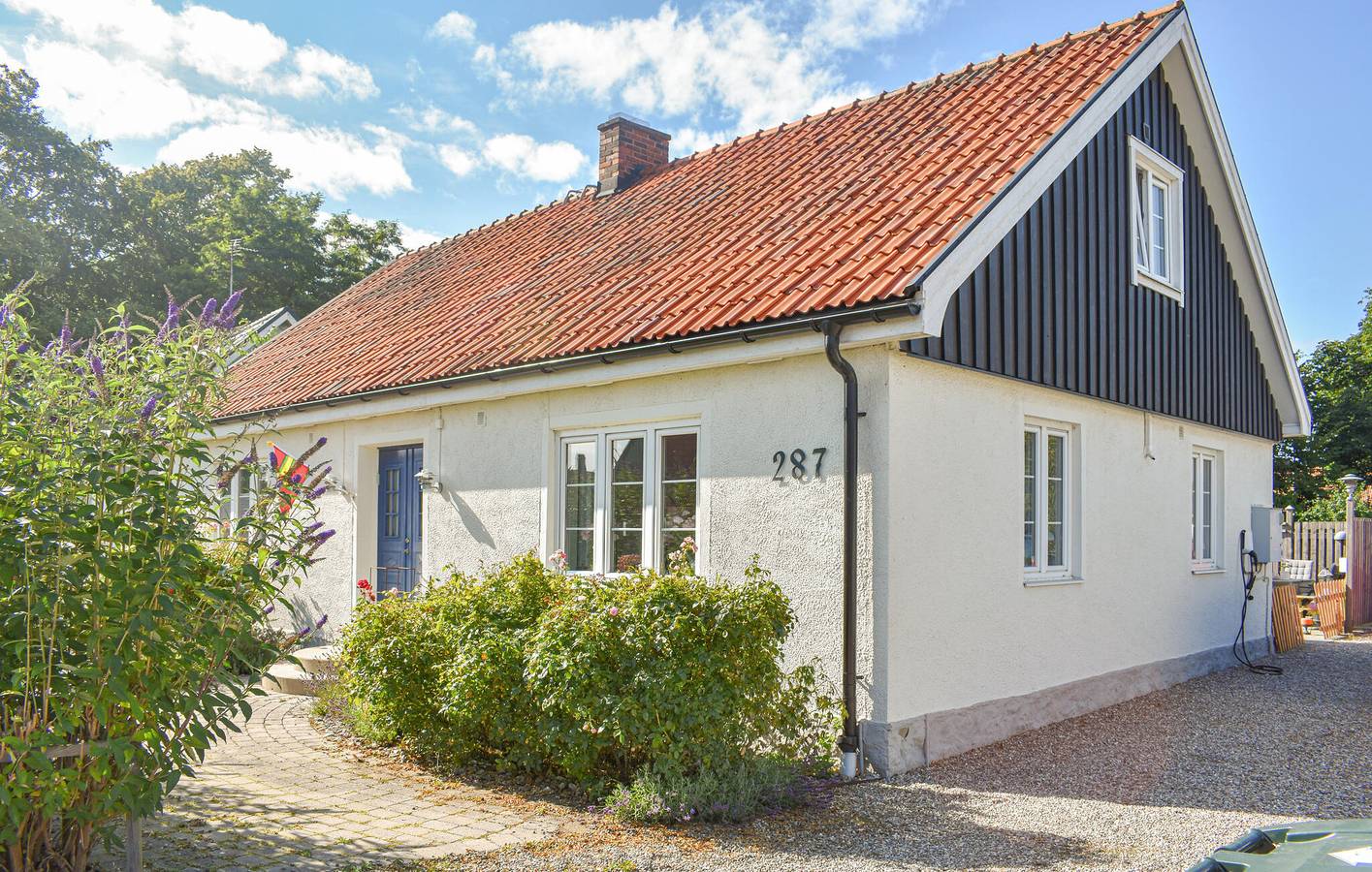 Hus för 8 Personer, med terass och trädgård
