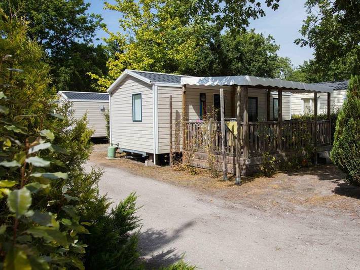 Camping pour 4 personnes, avec bassin pour enfant au Bassin d'Arcachon - 2