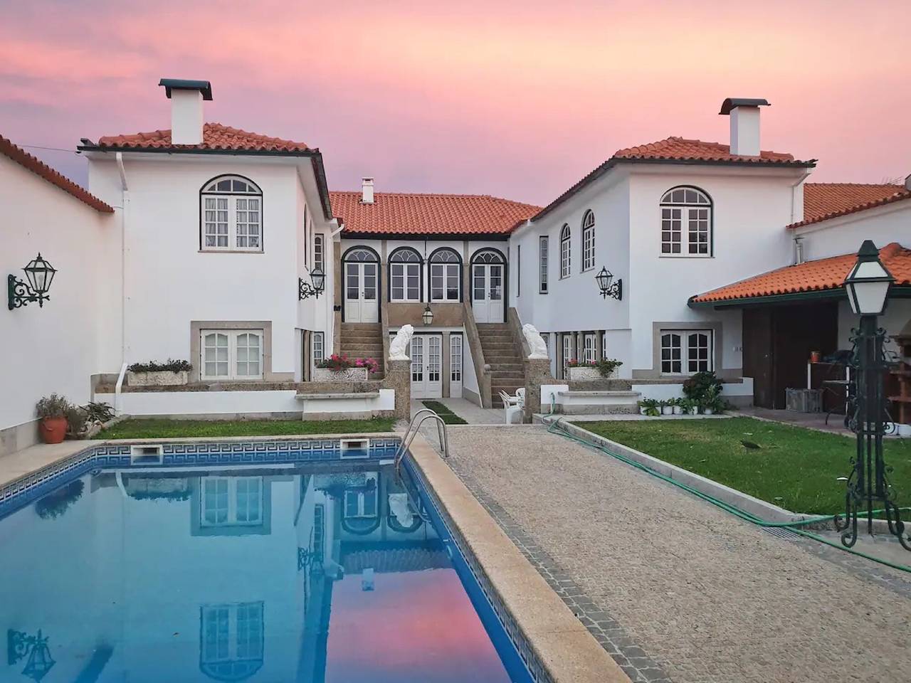 Casa do Terreiro with Private Pool, Private Terrace, and Wi-Fi in Barqueiros, Braga District