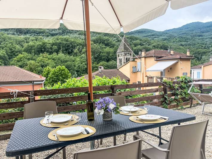 Ferienwohnung für 5 Personen, mit Balkon und Garten in Prelà - 2