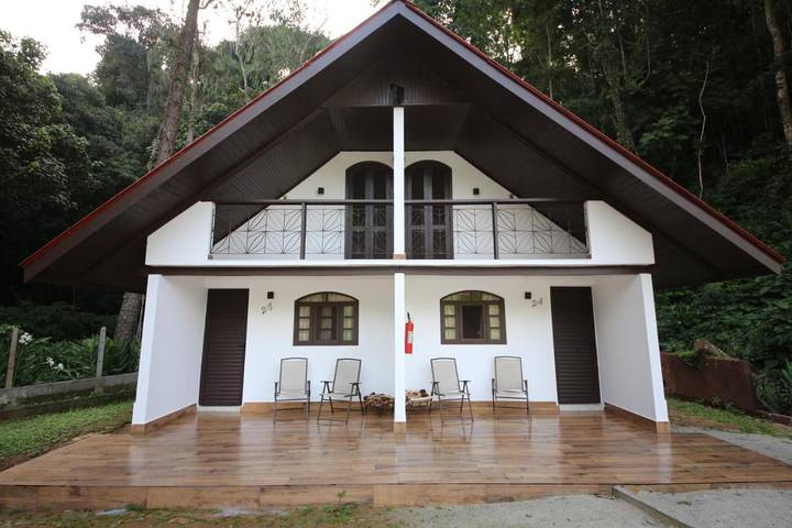 Gîte pour 2 personnes, avec jardin et piscine ainsi que vue et vue sur le lac, animaux acceptés à São Roque - 3