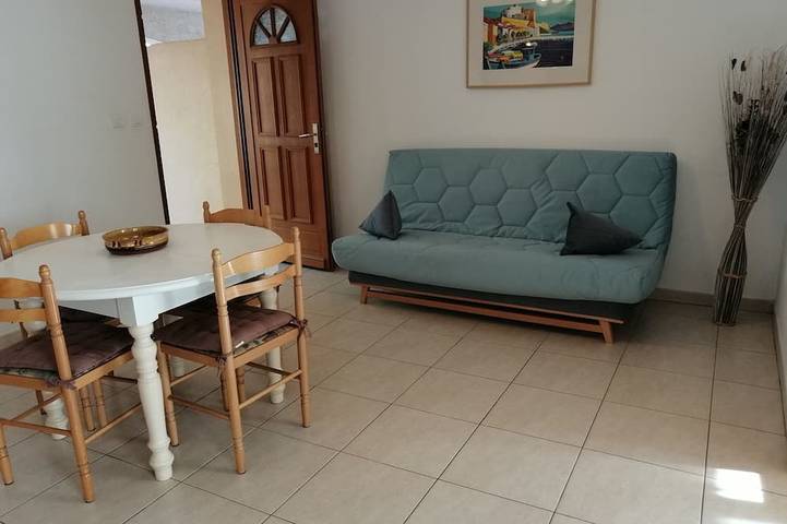 Appartement entier, T3 a 2 pas de la plage et 150m du centre ville in L'Île-Rousse, Région de Calvi