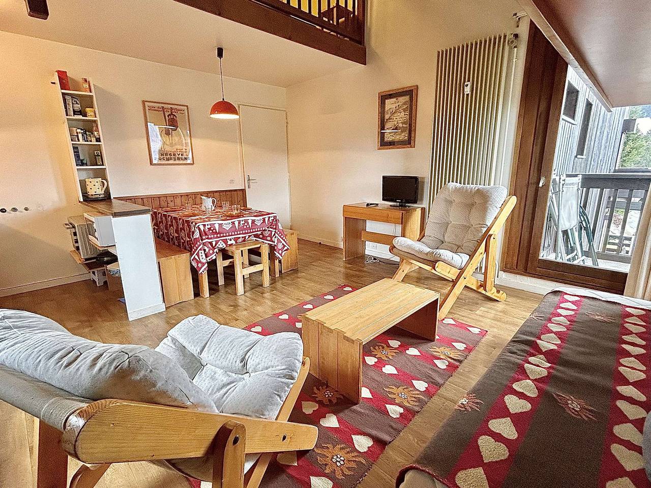 Apartamento entero, Apartamento 2 hab + altillo, 6 plazas, Megève, estacionamiento in Megève, Pays du Mont-Blanc