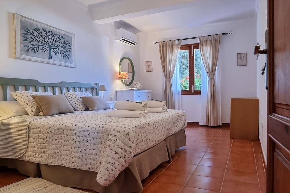Finca Sa Cova. The tranquility in Mallorca in Sencelles, Majorca Center