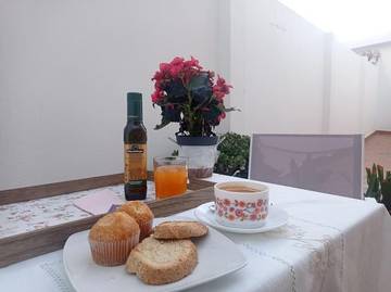 Gîte pour 6 personnes, avec vue ainsi que terrasse et piscine, animaux acceptés à Villanueva de San Juan