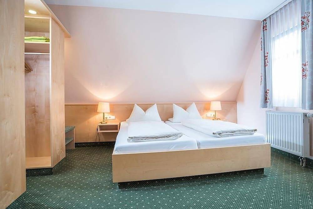 Ganze Wohnung, Moderne und gemütliche Ferienwohnung (40 qm) mit kostenfreiem Wlan in Sommerhausen, Fränkisches Weinland