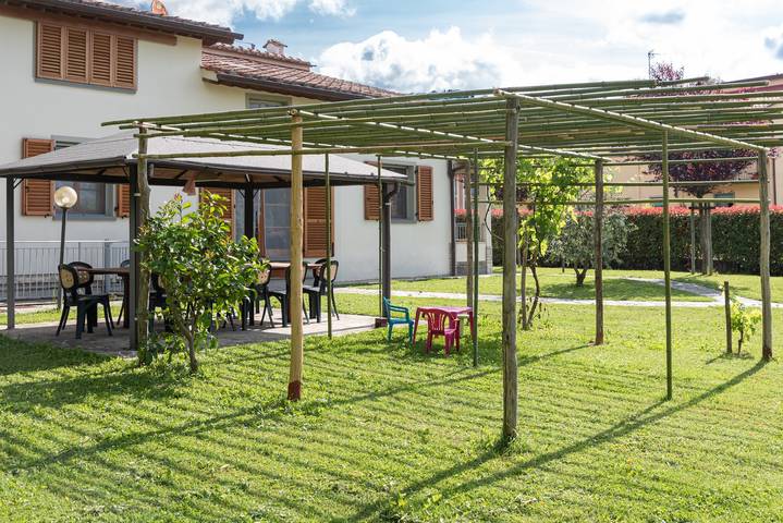 Casa vacanze 'Villa Moderna Resort' con piscina privata, Wi-Fi e aria condizionata in Borgo San Lorenzo (comune), Firenze province