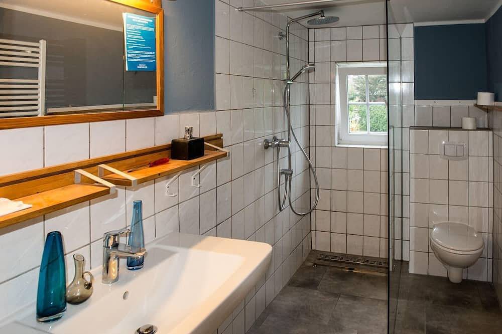 Schönes Ferienhaus mit Garten & Mid Century Möbeln in Strand nähe Avendorf in Ostfehmarn, Fehmarn