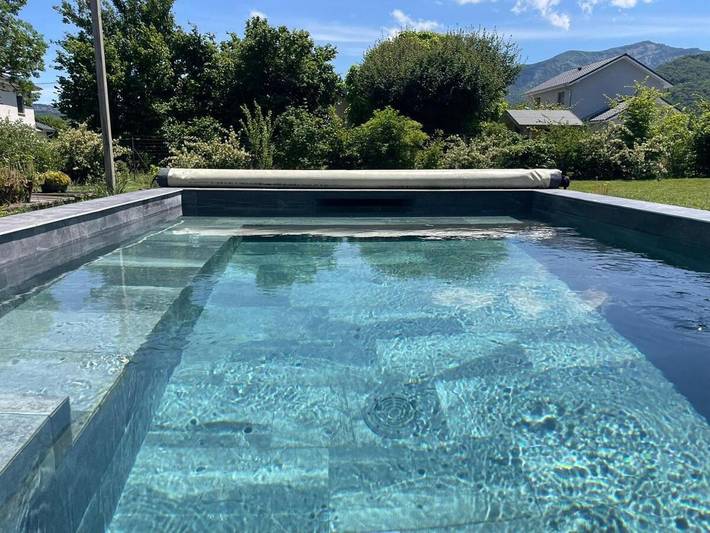 Location de vacances pour 10 personnes, avec Terrasse et Jardin ainsi que Piscine et Vue dans Vimines