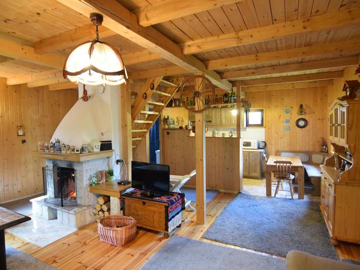 Maison en bois près du lac Radunskie in Stężyca, Powiat de Kartuzy
