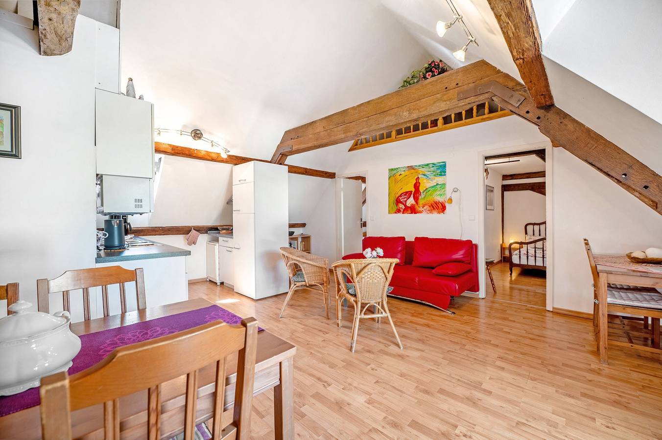 Ganze Wohnung, Ferienwohnung 'Schwalbennest Auf Dem Weingut' mit Gemeinschaftsterrasse und Wlan in Maring-Noviand, Bernkastel-Kues & Umgebung