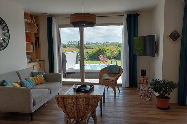 Maison de vacances pour 4 personnes, avec jardin ainsi que jacuzzi et terrasse à Pleubian